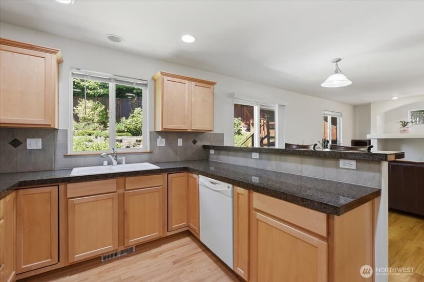 Property photo for 13906 26th Avenue W #V2, Lynnwood photo 8