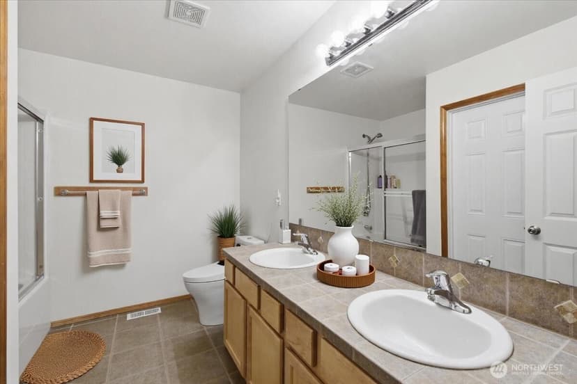 Property photo for 13906 26th Avenue W #V2, Lynnwood photo 11