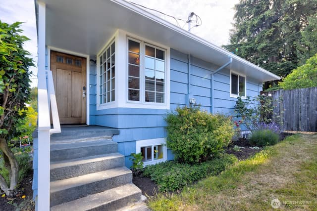 Property photo for 4006 32nd Avenue W, Seattle