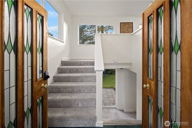 Property photo for 16518 Stone Ave N, Shoreline photo 2