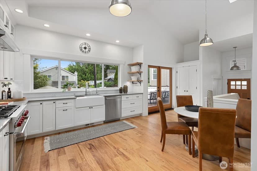 Property photo for 2629 E Valley Street, Seattle photo 6