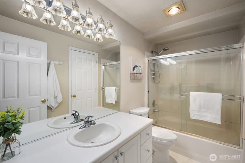 Property photo for 9494 Redmond Woodinville Road NE #B102, Redmond photo 25