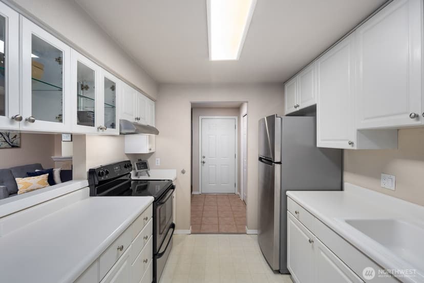 Property photo for 9494 Redmond Woodinville Road NE #B102, Redmond photo 15