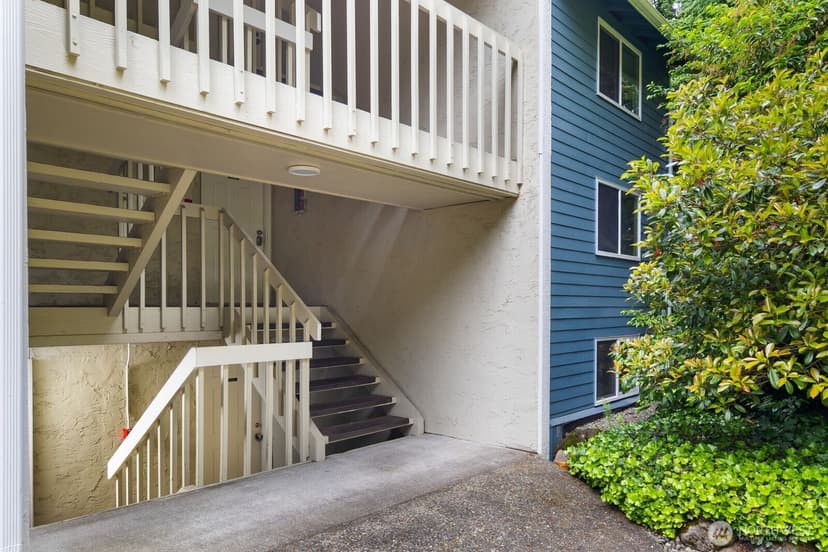 Property photo for 9494 Redmond Woodinville Road NE #B102, Redmond photo 2