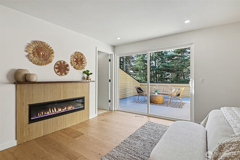 Property photo for 6560 W Mercer Way, Mercer Island photo 13