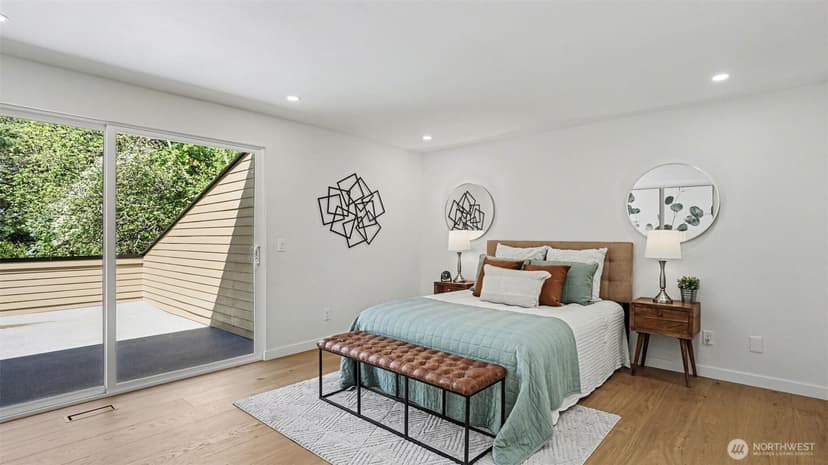 Property photo for 6560 W Mercer Way, Mercer Island photo 11