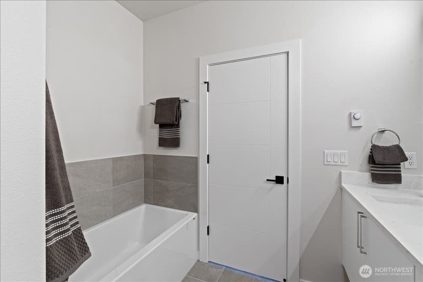 Property photo for 17335 90th Drive NE #B, Bothell photo 25