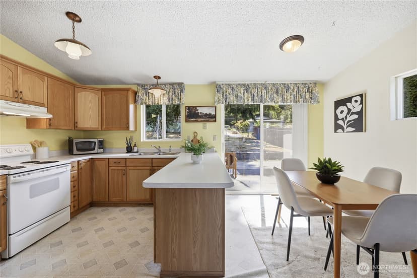 Property photo for 17940 9th Avenue NE, Poulsbo photo 10