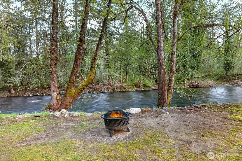 Property photo for 23933 SE 238th Street, Maple Valley photo 16