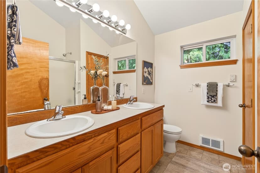 Property photo for 23933 SE 238th Street, Maple Valley photo 15