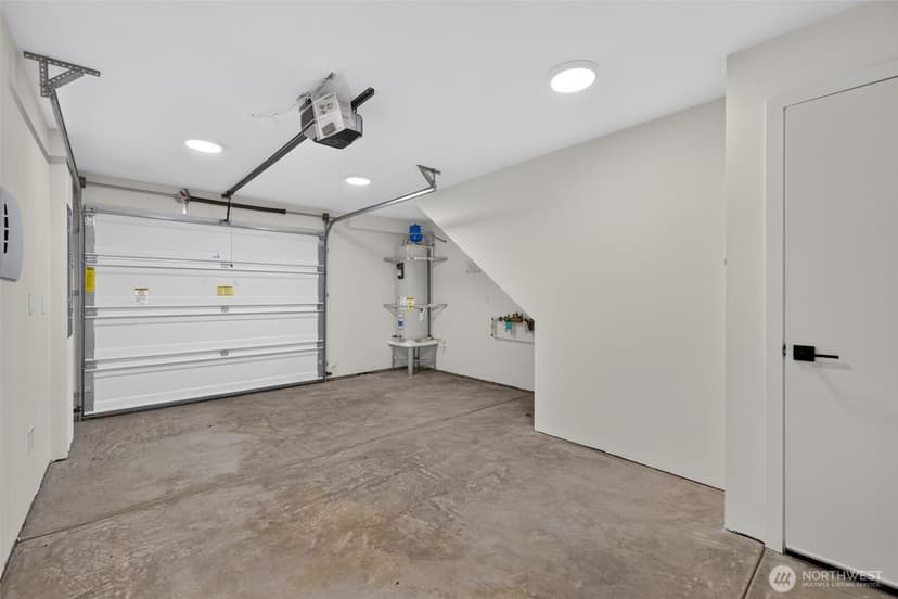 Property photo for 4107 25th Avenue SW, Seattle photo 9