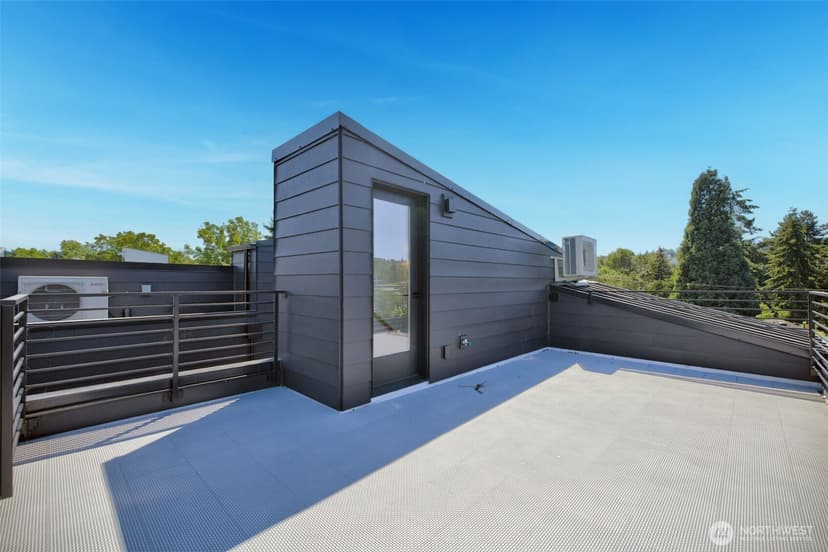 Property photo for 4107 25th Avenue SW, Seattle photo 27