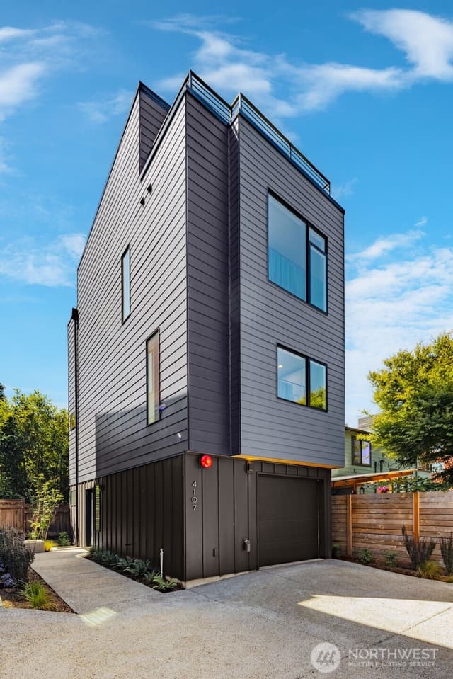 Property photo for 4107 25th Avenue SW, Seattle photo 2