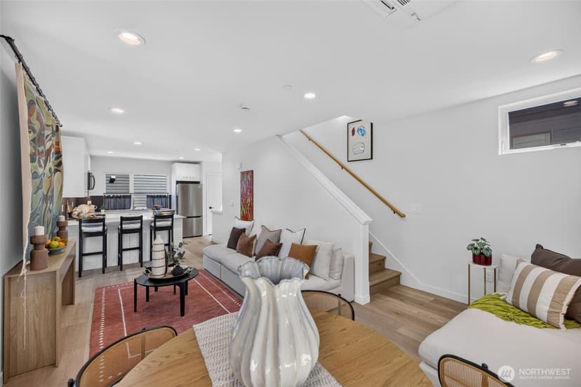 Property photo for 4107 25th Avenue SW, Seattle photo 14
