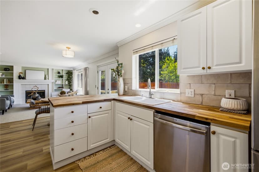 Property photo for 22807 SE 266th Street, Maple Valley photo 17