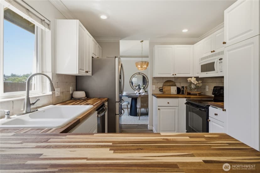 Property photo for 22807 SE 266th Street, Maple Valley photo 14