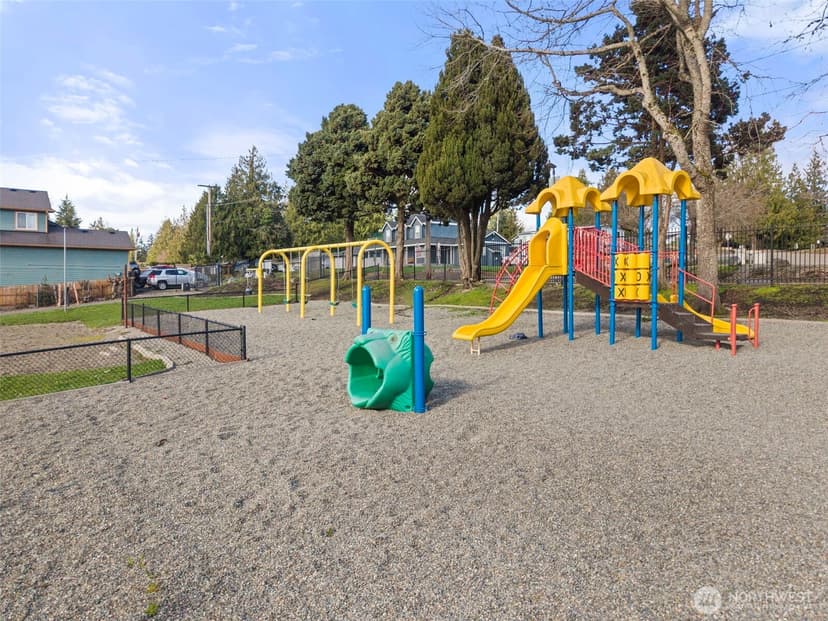 Property photo for 4840 N Island Drive E, Bonney Lake photo 34