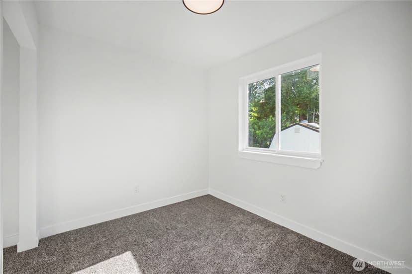 Property photo for 5610 Rockefeller Avenue #2, Everett photo 10