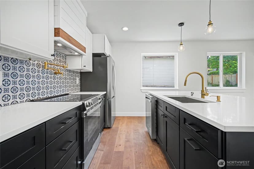 Property photo for 5610 Rockefeller Avenue #2, Everett photo 5
