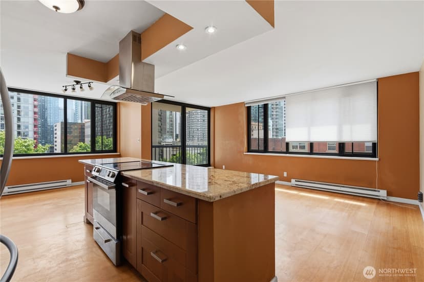 Property photo for 2100 3rd Avenue #506, Seattle photo 12
