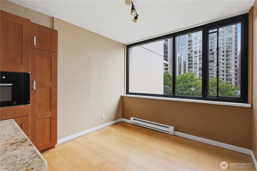 Property photo for 2100 3rd Avenue #506, Seattle photo 16