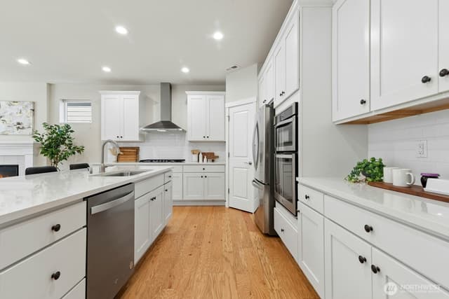 Property photo for 23225 SE 50th Street, Issaquah photo 4