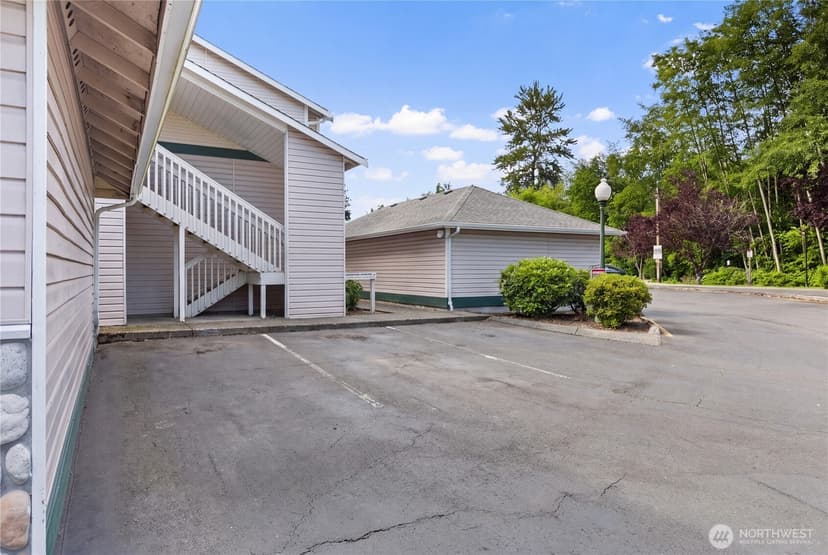 Property photo for 11518 12th Avenue W #D101, Everett photo 28