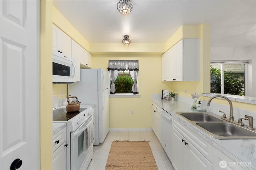 Property photo for 11518 12th Avenue W #D101, Everett photo 10