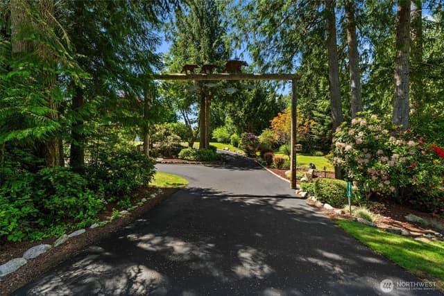 Property photo for 16143 Bay Ridge Drive NW, Poulsbo photo 3