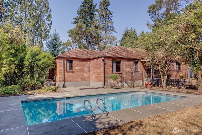 Property photo for 16260 14th Avenue NE, Shoreline photo 31