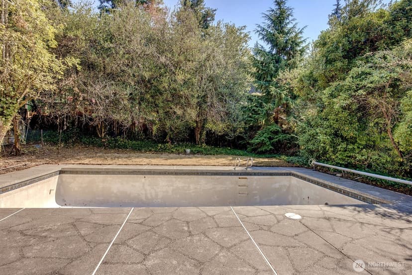Property photo for 16260 14th Avenue NE, Shoreline photo 32