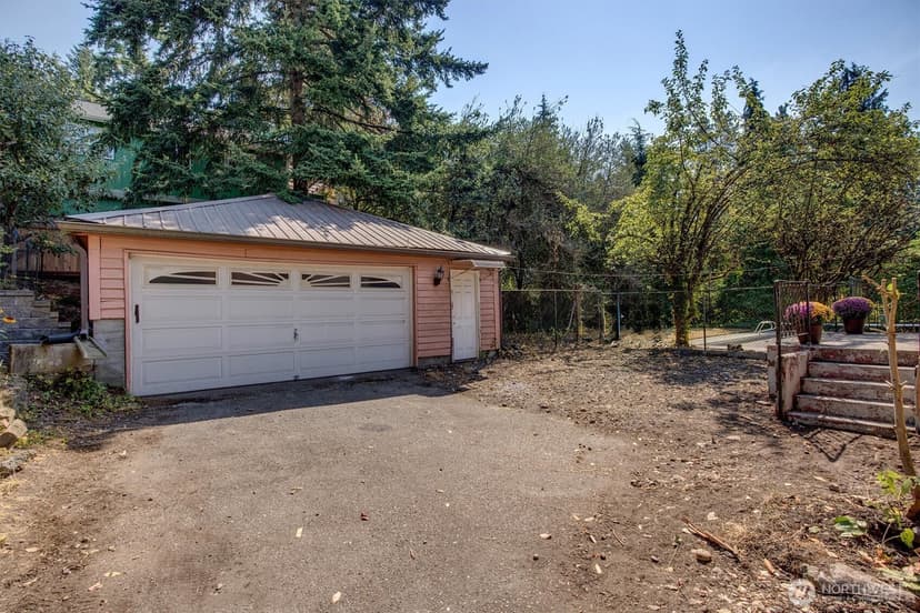 Property photo for 16260 14th Avenue NE, Shoreline photo 27