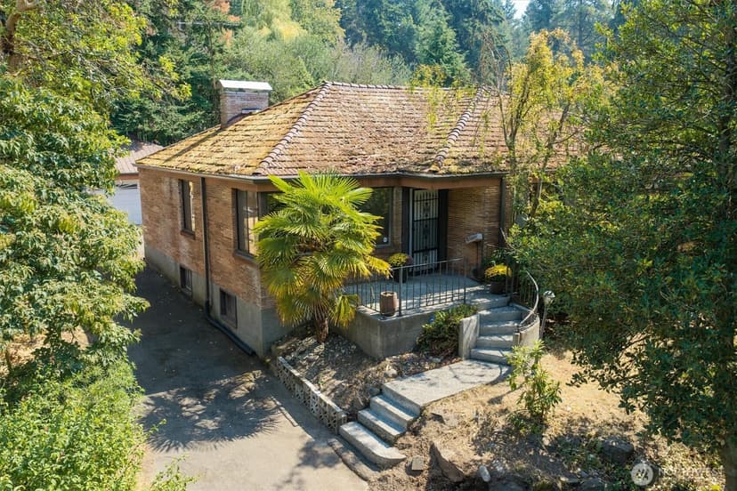 Property photo for 16260 14th Avenue NE, Shoreline photo 2