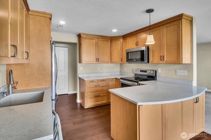 Property photo for 1113 5th Avenue S #208, Edmonds photo 6