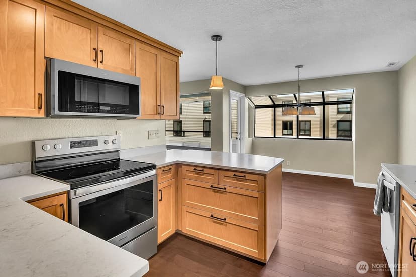 Property photo for 1113 5th Avenue S #208, Edmonds photo 7