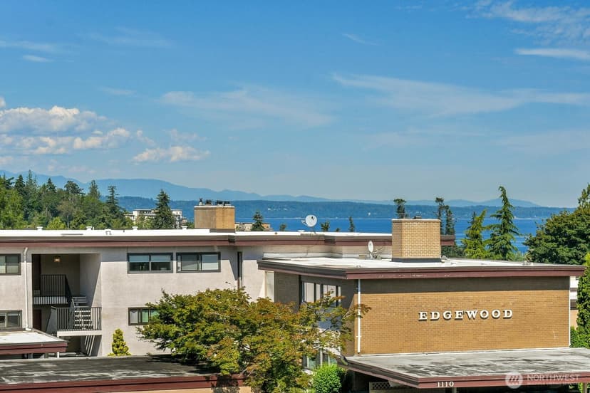 Property photo for 1113 5th Avenue S #208, Edmonds photo 2