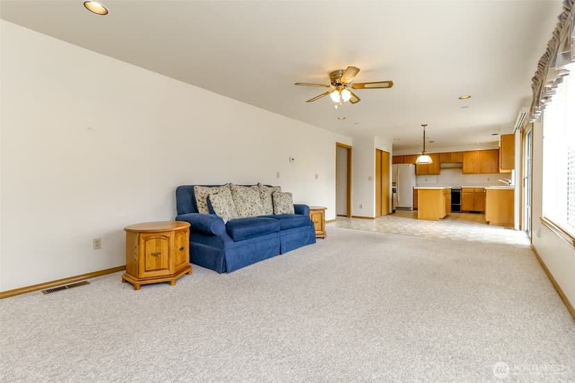 Property photo for 7415 92nd Avenue Ct SW, Lakewood photo 10