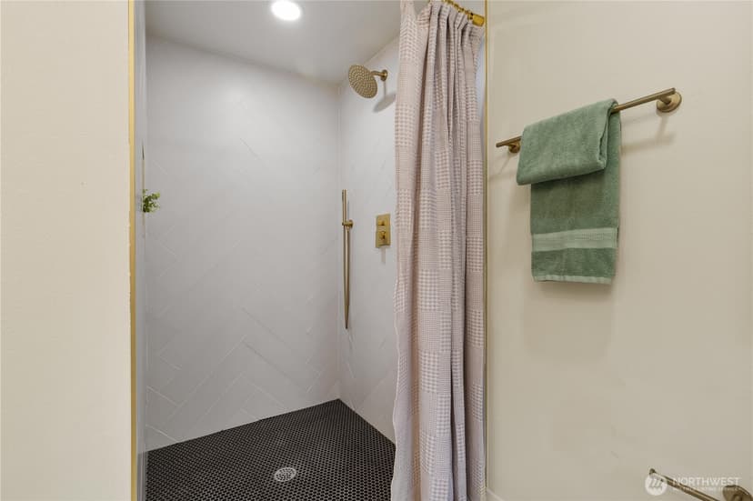 Property photo for 715 27th Avenue, Seattle photo 21