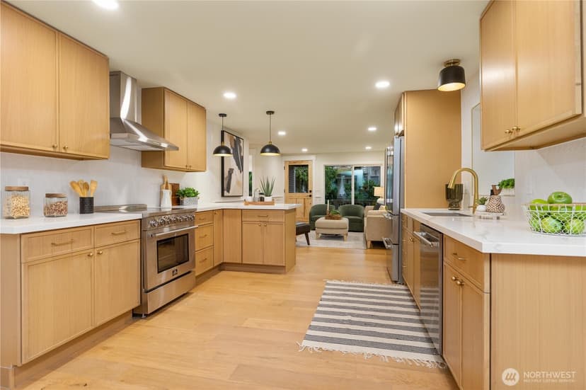 Property photo for 715 27th Avenue, Seattle photo 11