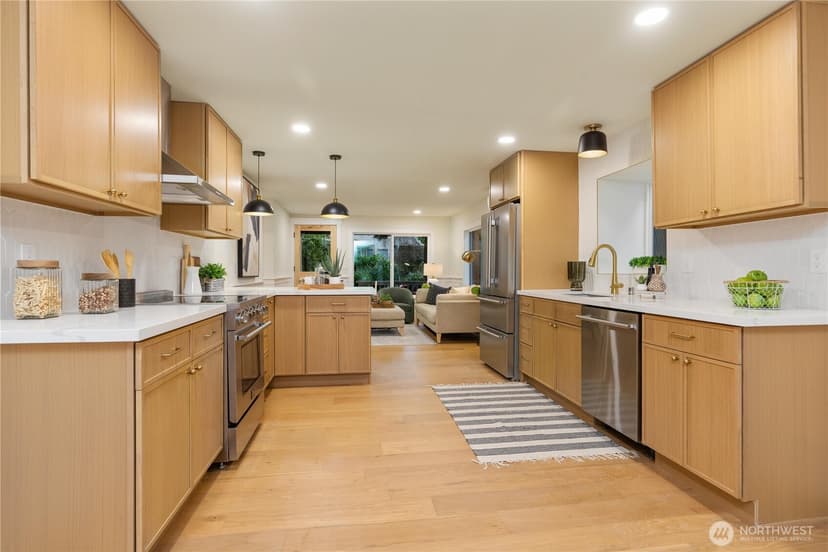 Property photo for 715 27th Avenue, Seattle photo 10