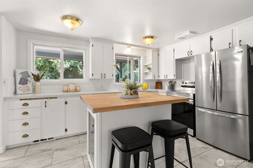 Property photo for 1248 S 129th Street, Burien photo 12