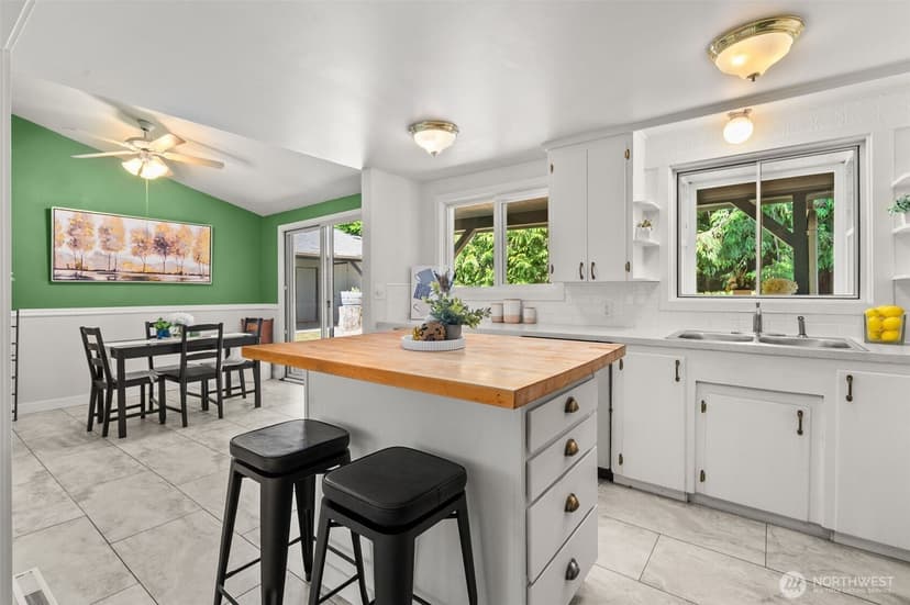 Property photo for 1248 S 129th Street, Burien photo 15