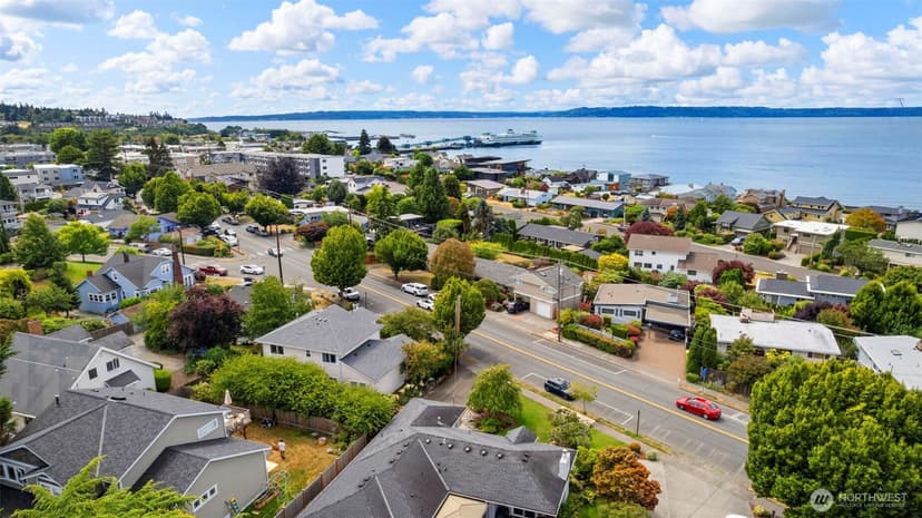 Property photo for 510 3rd Avenue N, Edmonds photo 39