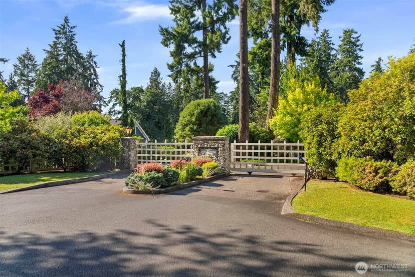 Property photo for 7201 Holly Hedge SW #8, Lakewood photo 38