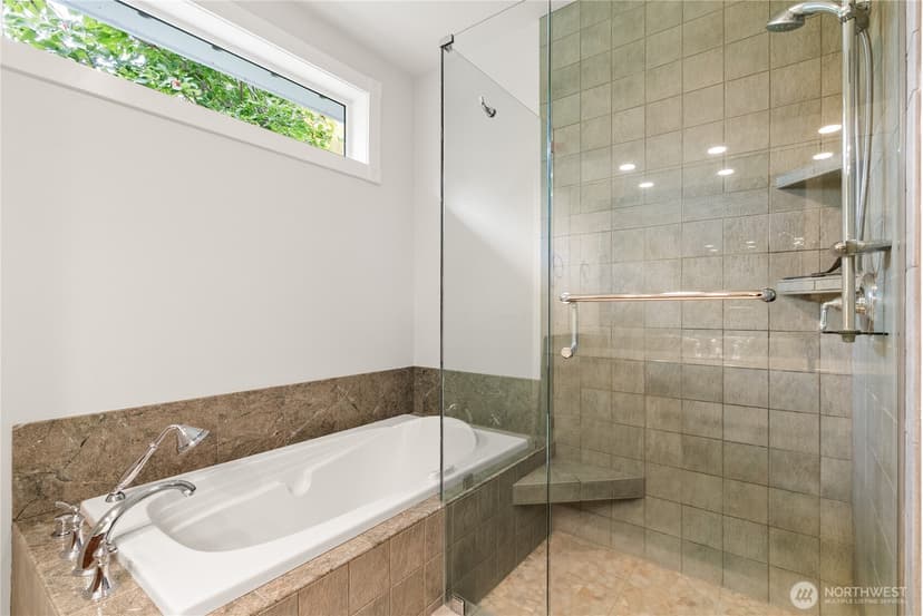 Property photo for 7201 Holly Hedge SW #8, Lakewood photo 23