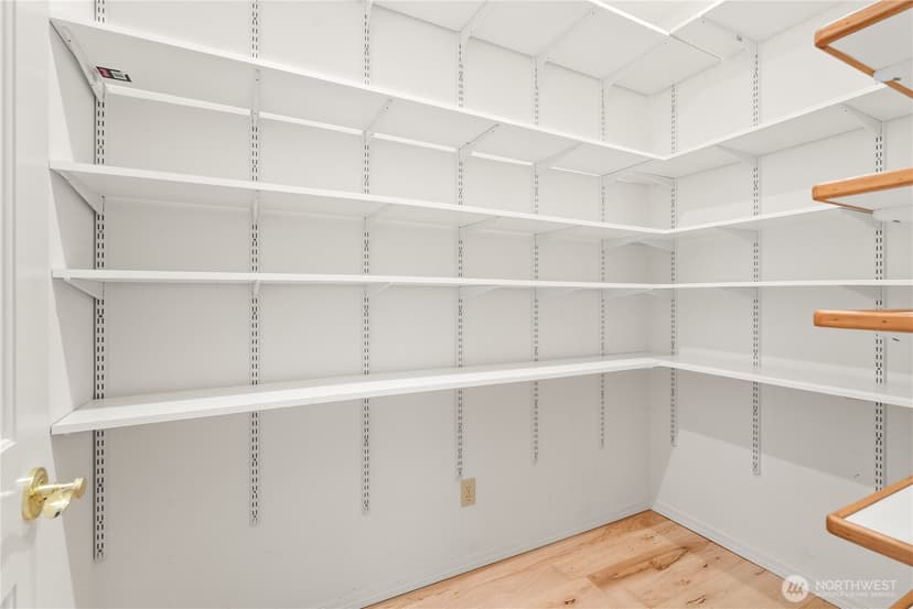 Property photo for 7201 Holly Hedge SW #8, Lakewood photo 16