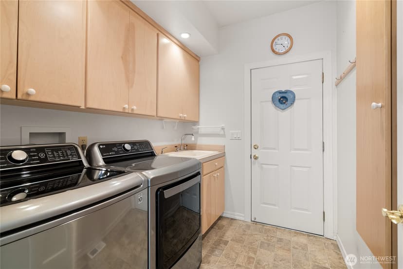 Property photo for 7201 Holly Hedge SW #8, Lakewood photo 34