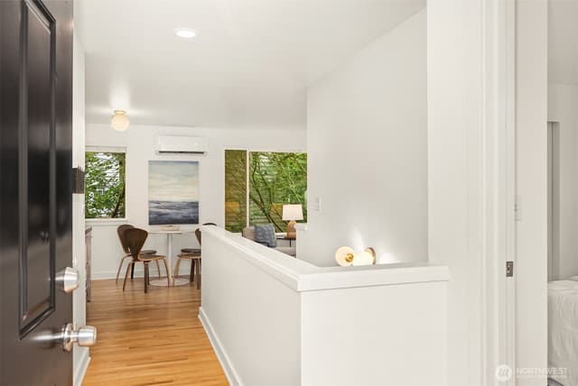Property photo for 3300 Government Way #B, Seattle photo 4