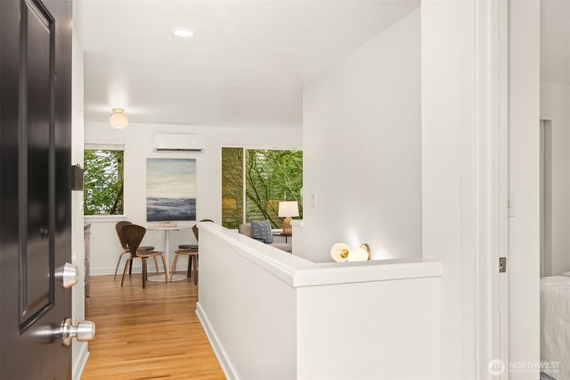 Property photo for 3300 Government Way #B, Seattle photo 4