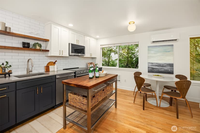 Property photo for 3300 Government Way #B, Seattle photo 7
